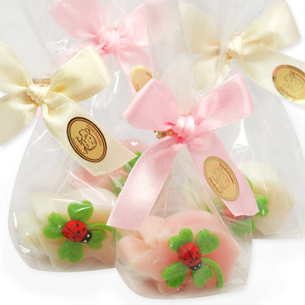 Sheep's milk soap pig 15g decorated with clover leaf in cello, classic/peony