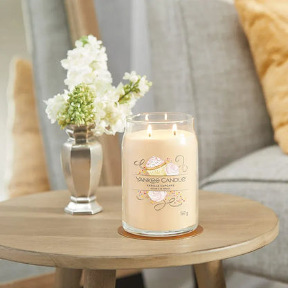Yankee Candle Vanilla Cupcake Signature - Large Jar