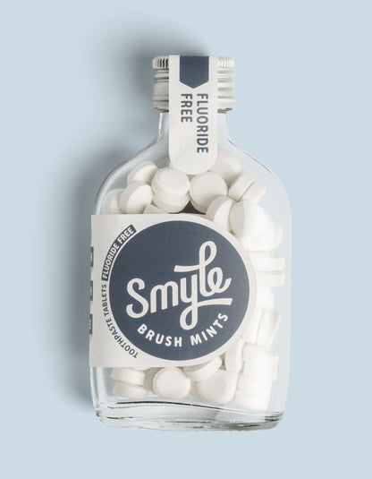 Bottle _65 Mints_Non-Fluoride-lying down2